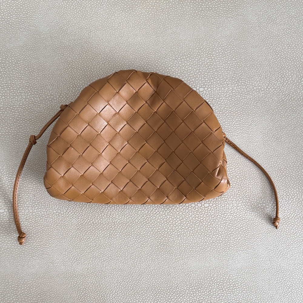 Bottega Veneta
Intrecciato Mini Pouch